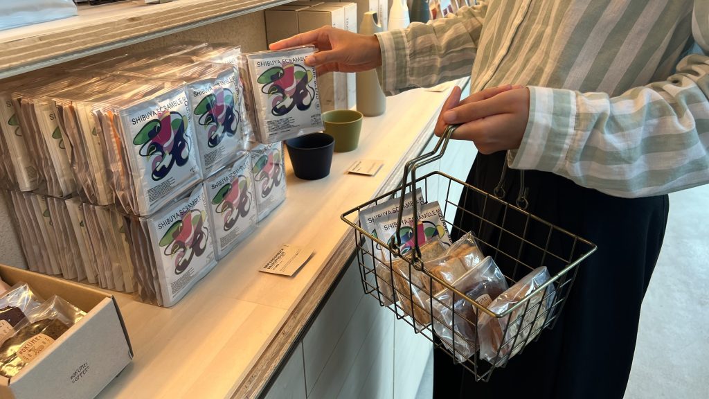 SHIBUYA SCRAMBLE SQUARE BLENDと焼き菓子