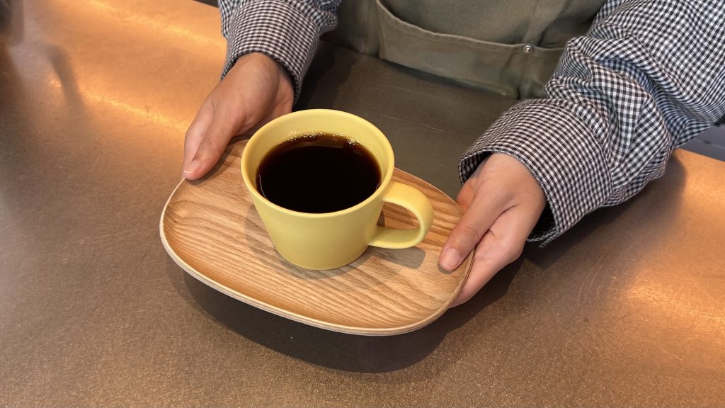 渋谷限定のコーヒー、SHIBUYA SCRAMBLE SQUARE BLENDのカップ